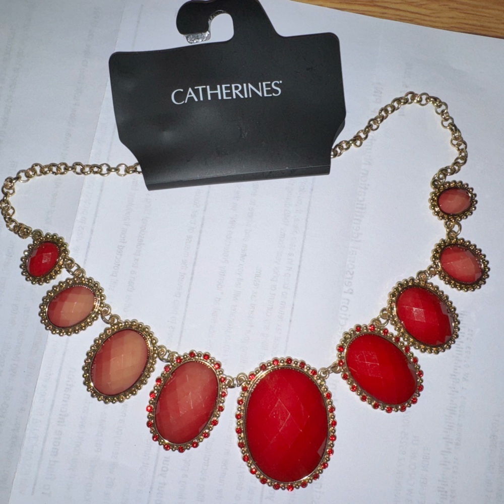 Catherines Red and Gold chunky Statement Necklace NWT retails $29 - Picture 3 of 8